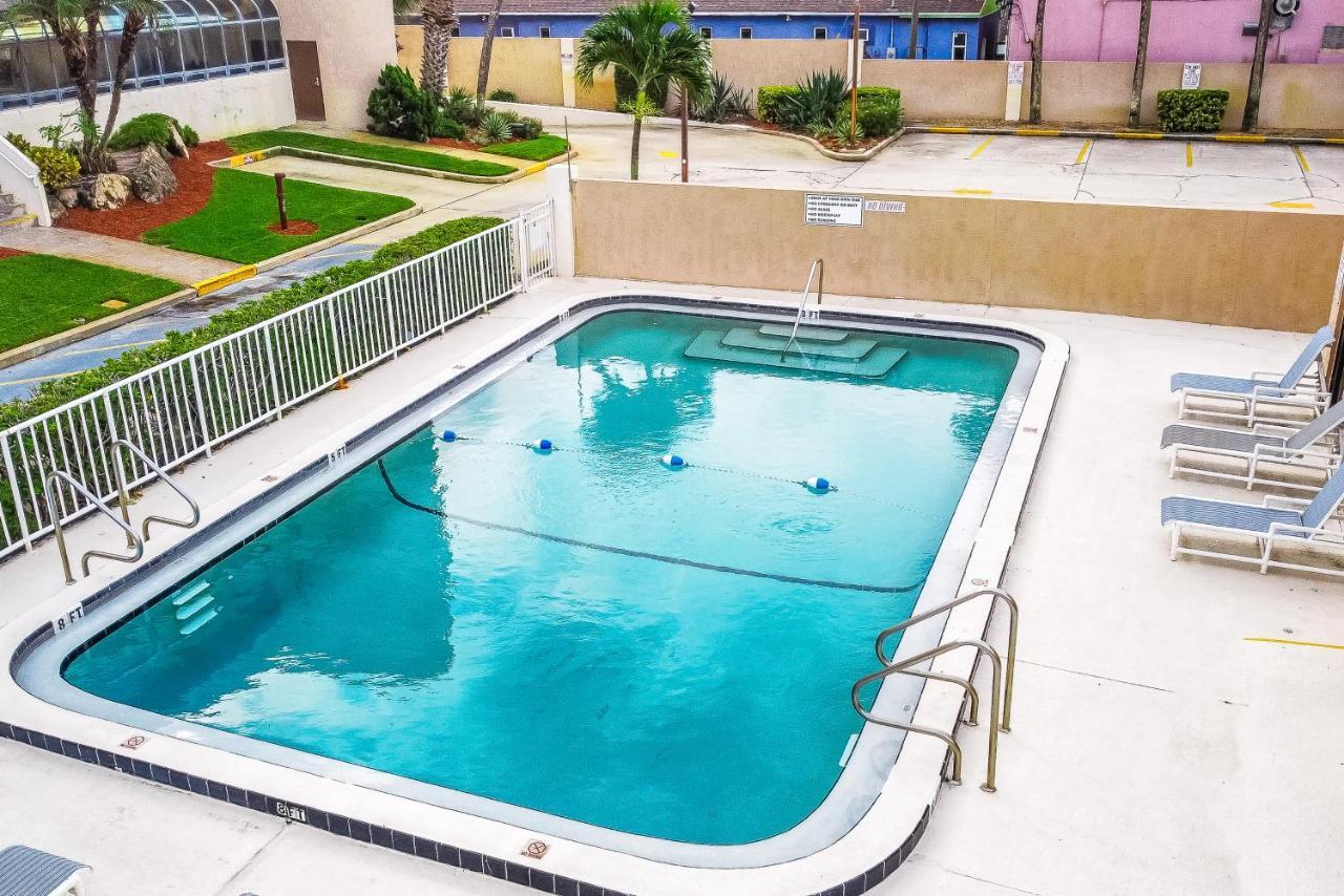 Cocoas By The Sea Apartment Cocoa Beach Exterior photo